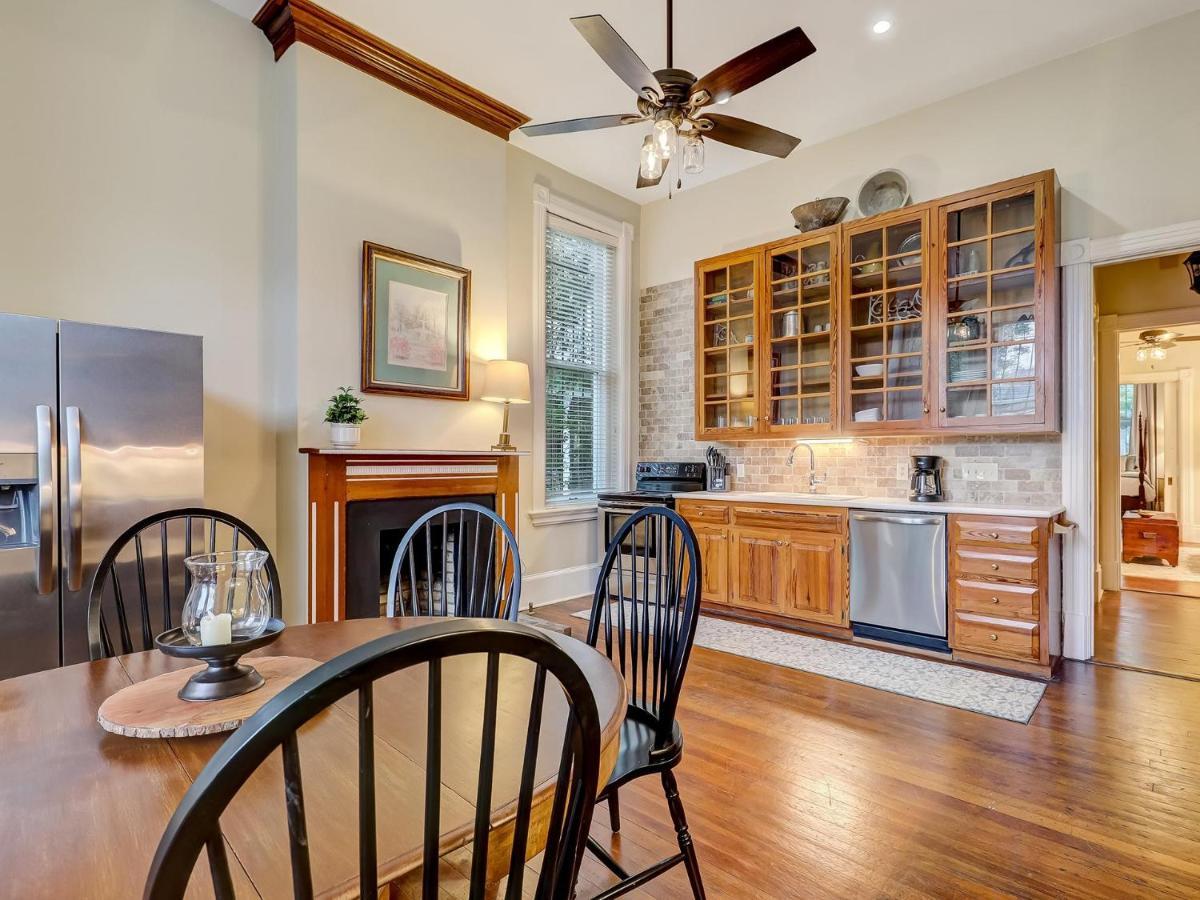 Villa Parlor On Lafayette à Savannah Extérieur photo